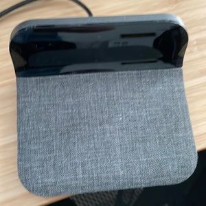 iHome wireless charger and alarm clock